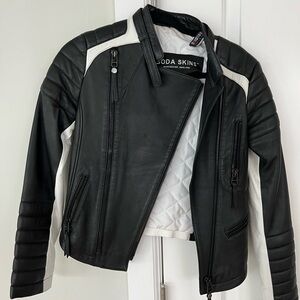 BODA SKINS women’s moto jacket. Quality leather, goes great with any outfit